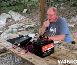 David W4TRX making contacts.